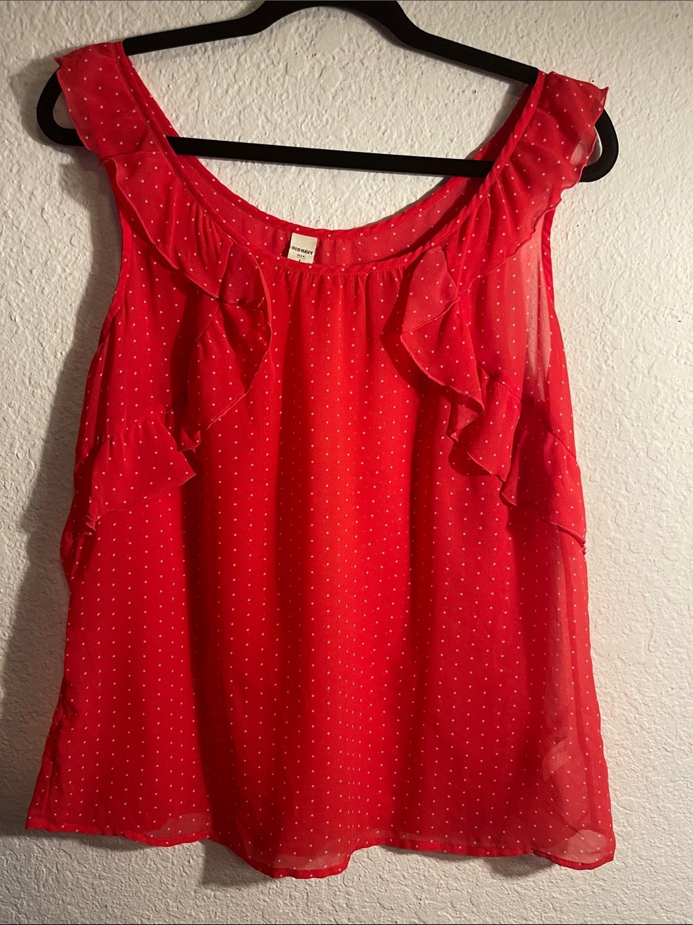Women’s Red Ruffle Polka Dot Sleeveless Top Size L.